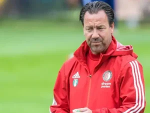 Read more about the article Jean-Paul van Gastel Respon Johnny Jansen soal Pemain Bali United