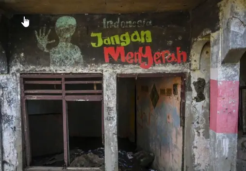 Read more about the article Kampung Zombie: Ketika Kehidupan Berjuang di Tengah Kepungan Banjir Jakarta