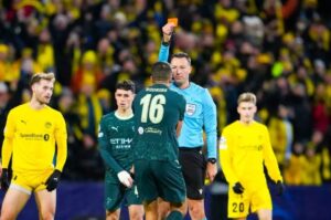 Read more about the article Apa yang Dilakukan Rodri Sebelum Kartu Merah Tak Perlu yang Mengungkap Bencana Man City vs Bodo/Glimt