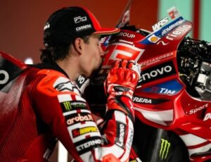 Read more about the article Jelang MotoGP 2026, Marc Marquez Alami Kecelakaan Saat Latihan